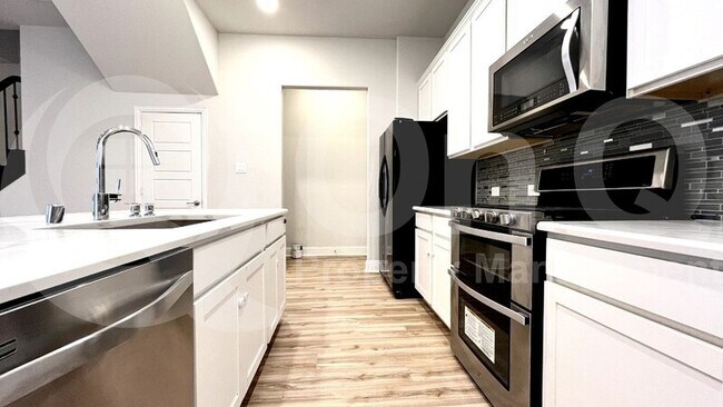 Building Photo - 628 Ansley Wy