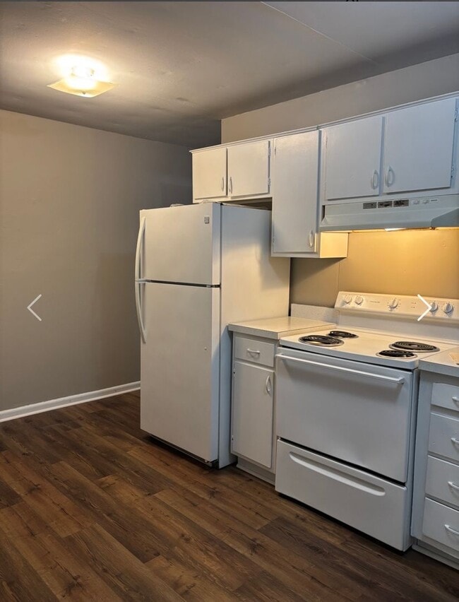 Building Photo - 4812-4814 Pawnee Trail