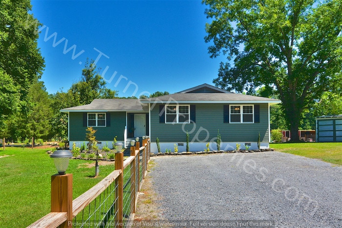Primary Photo - 230 Old Leesburg Rd E