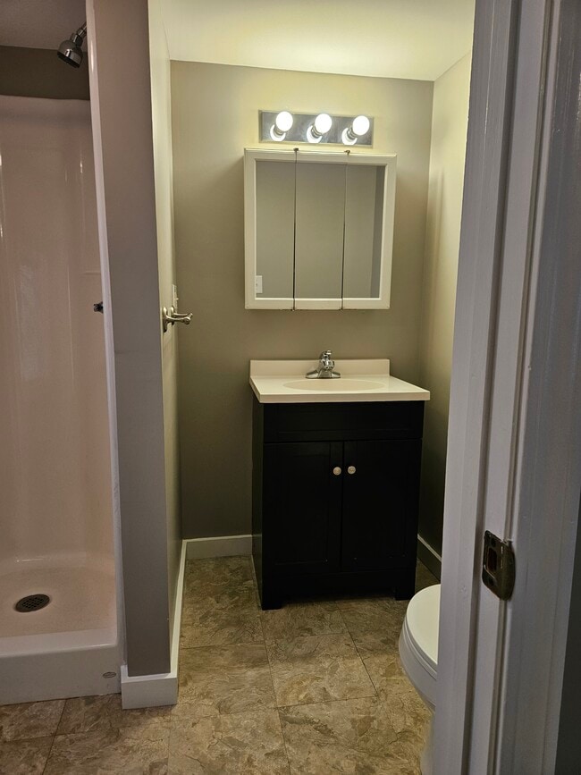 Building Photo - 1444 Main St