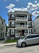 Building Photo - 55 Lithgow St