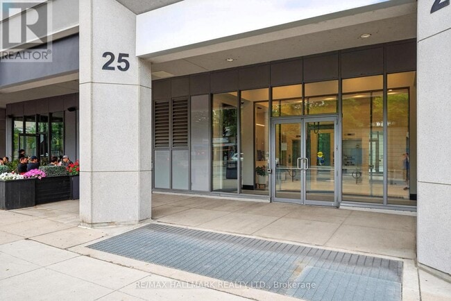 Building Photo - 25 Lower Simcoe St