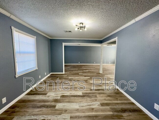 Foto del edificio - 16929 S Memorial Dr