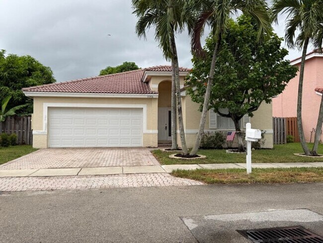Foto del edificio - 3386 Treasure Ln