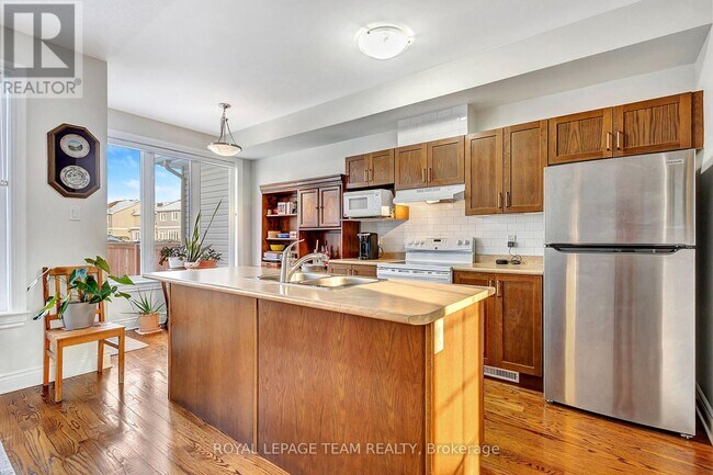 Building Photo - 88 Desmond Trudeau Dr