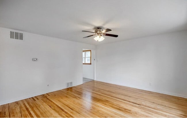 Foto del edificio - 345 W Signal Hill Rd