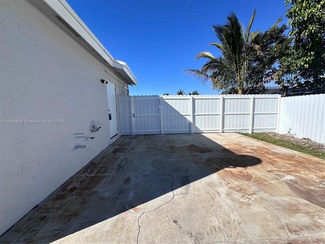 Foto del edificio - 12763 SW 265th Terrace