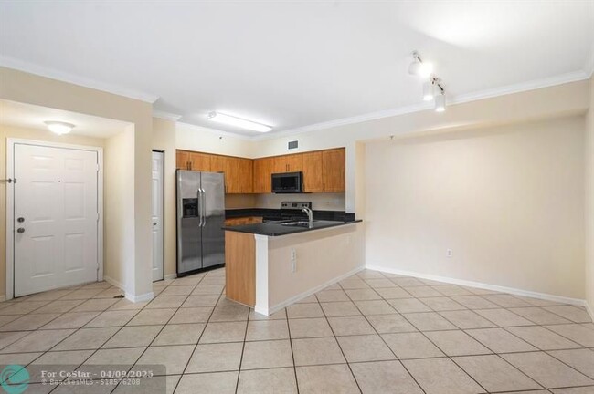 Building Photo - 6492 Emerald Dunes Dr