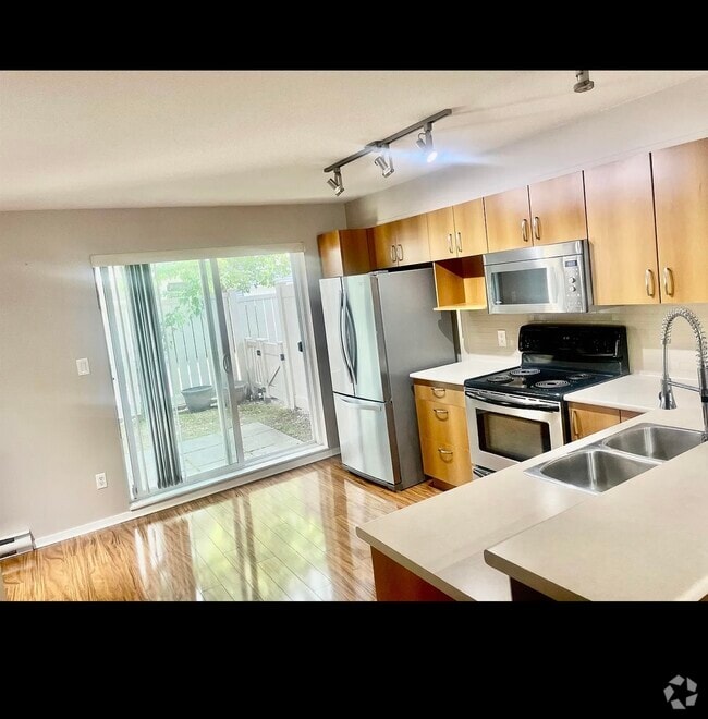 Building Photo - 15155 62A Av