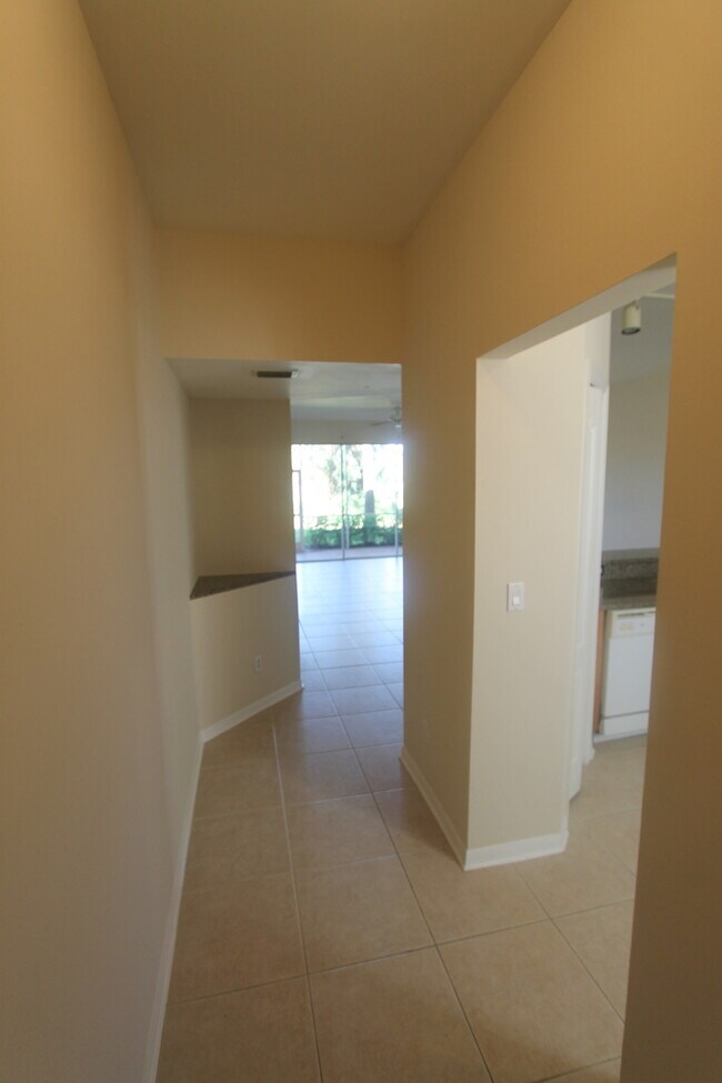 Foto del edificio - ***LELY RESORT***1- MONTH RENT FREE***2 BE...