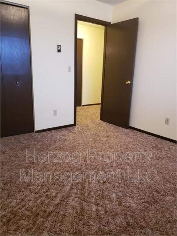 Foto del edificio - 815 Center St S