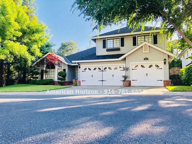 Building Photo - East Roseville 4 Bedroom with POOL