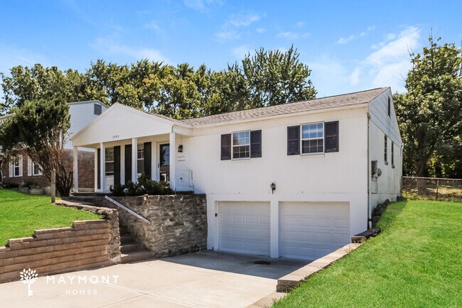 Building Photo - Lovely 3 Bedroom