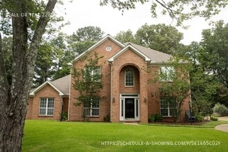 Building Photo - 110 Little John Ln