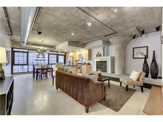Building Photo - 525 N 3rd St
