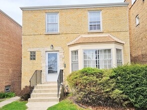 Building Photo - 5844 N Mulligan Ave Building Photo - 5844 N Mulligan Ave