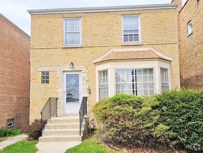Building Photo - 5844 N Mulligan Ave