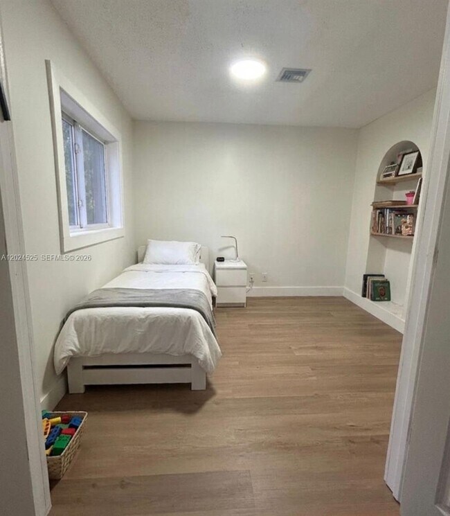 Foto del edificio - 5450 SW 55th Ave