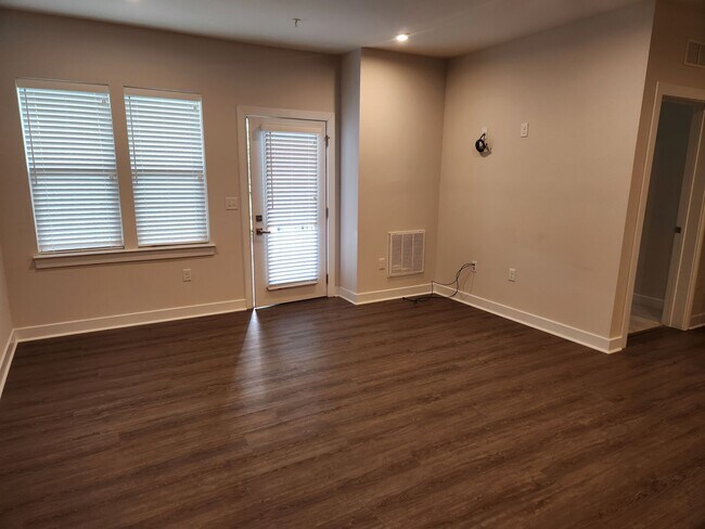 Foto del edificio - Chesterfield-Midlothian Area- Modern Condo