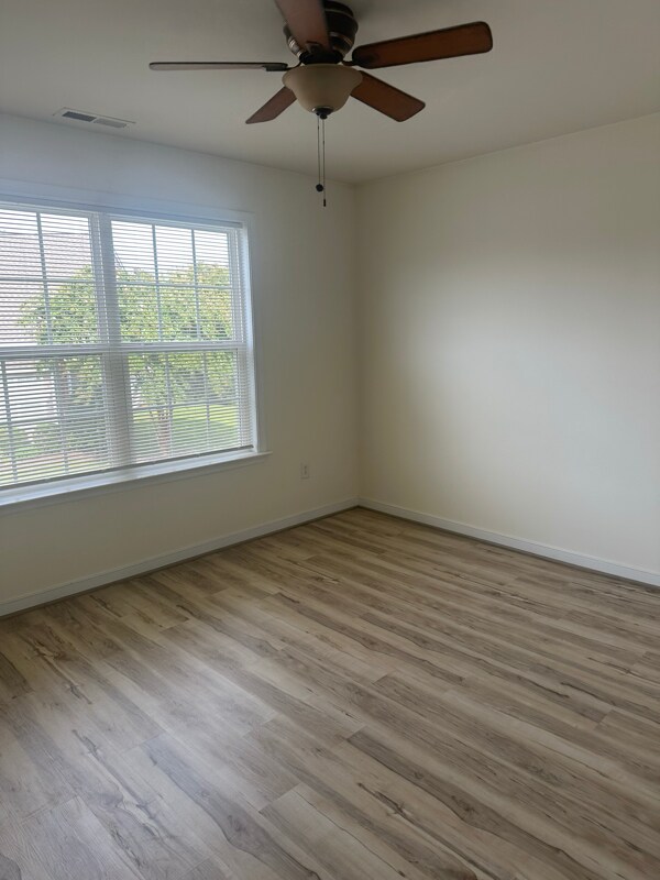 Foto del edificio - 871 Parkland Pl