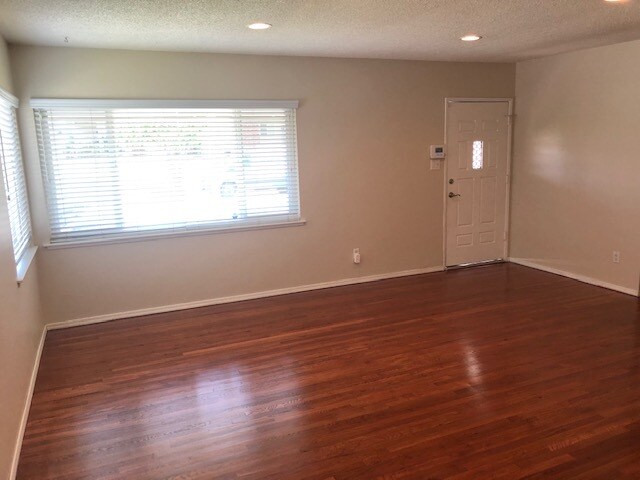 Building Photo - 14781 Lucinda Dr