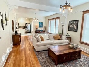 Building Photo - 348 Collyer St