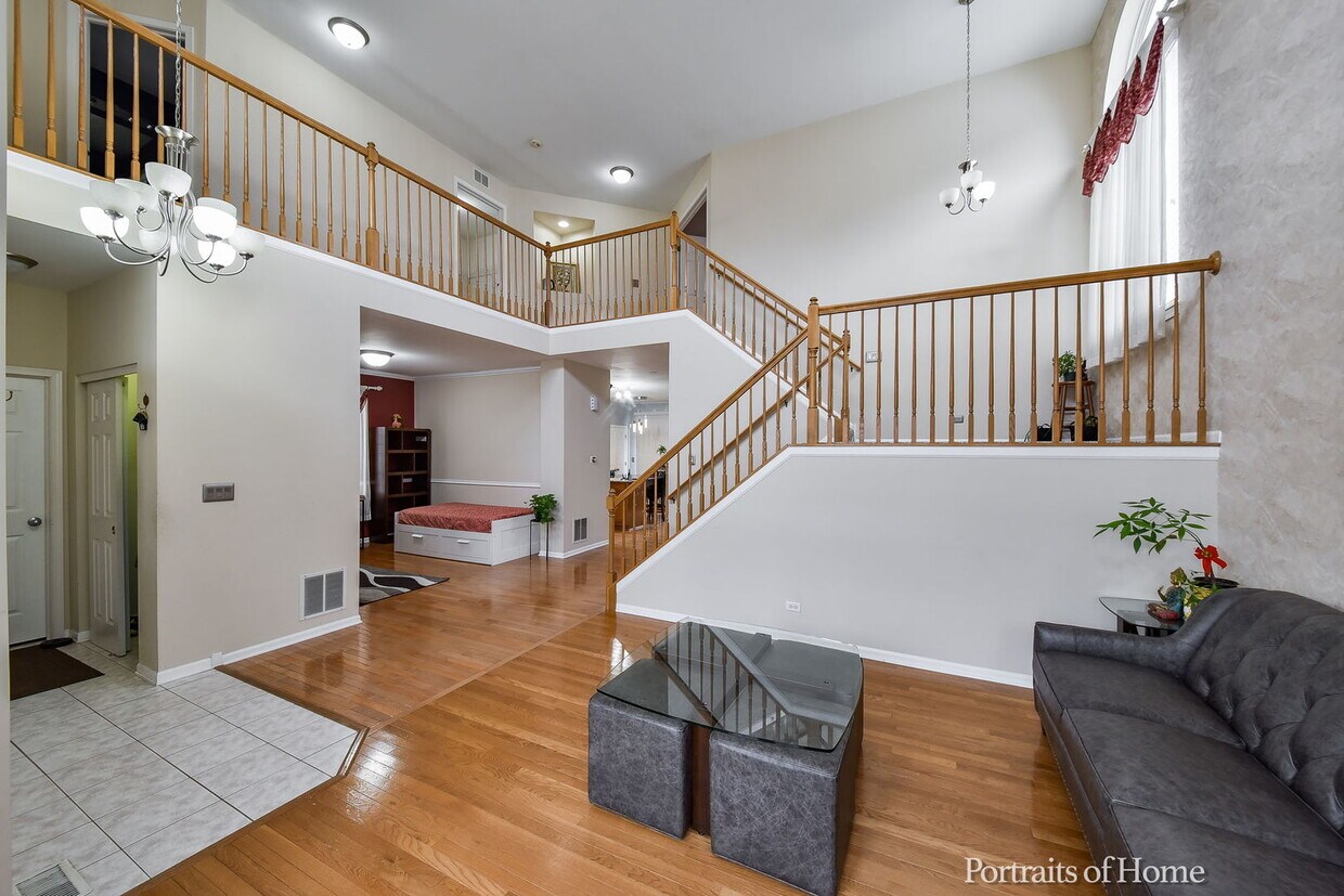 Primary Photo - 2539 Whitehall Ln