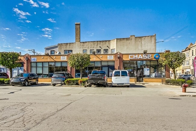 Building Photo - 3101 W Cermak Rd