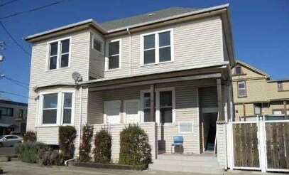 Primary Photo - 600 E 8th St