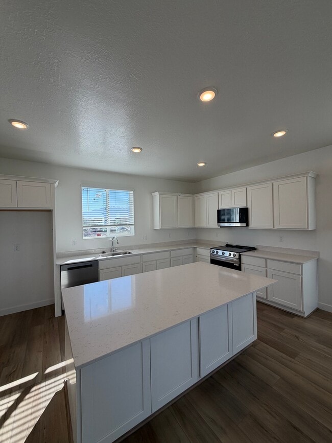 Building Photo - 509 S 1160 W