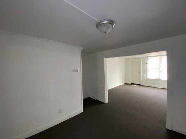 Foto del edificio - 152 N Newberry St