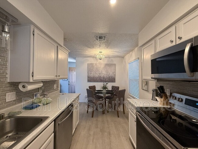 Building Photo - 1280 Mohave Dr