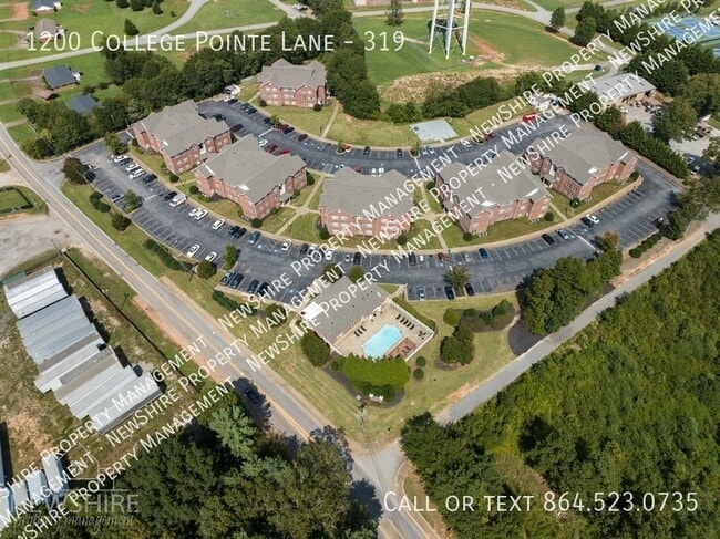 Foto del edificio - 1200 College Pointe Ln