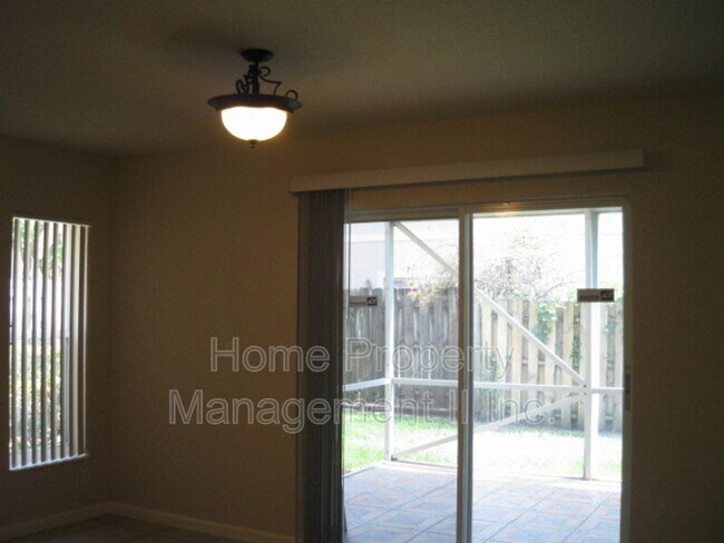 Building Photo - 892 SUMMIT LAKE Dr