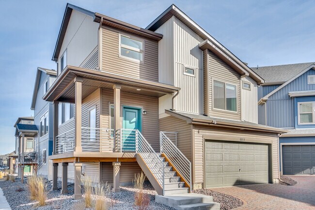 Desde la calle - 6153 Ashmore Ln