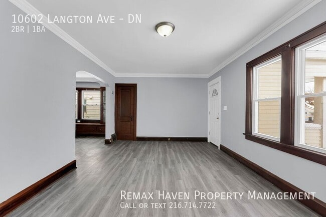 Building Photo - 10602 Langton Ave