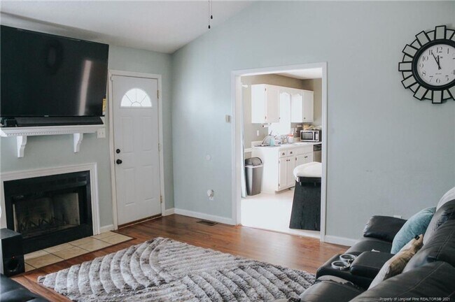 Foto del edificio - 1411 Furnish Dr