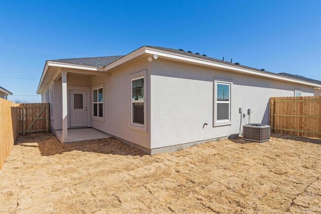 Building Photo - 455 County Rd 306