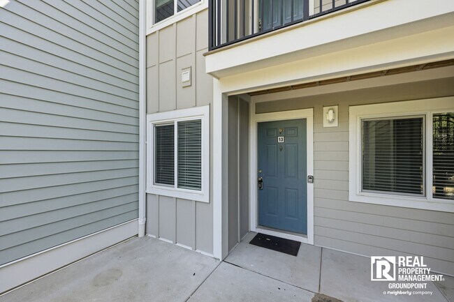 Foto del edificio - East Bridge Town Lofts Living | Prime Location Near Downtown Charleston