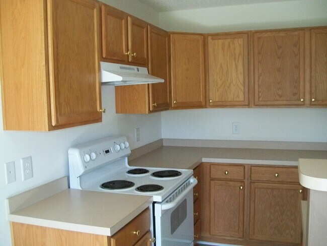 Photo - Available Now! 2 Bed, 2.5 Bath Town Home i...