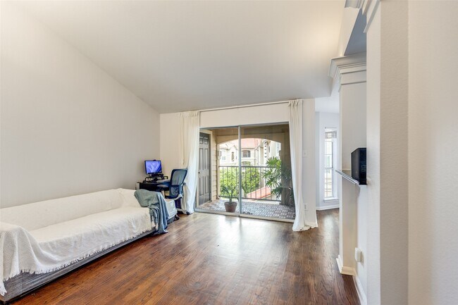 Foto del edificio - 3231 Allen Pkwy