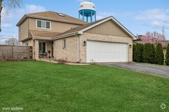 Building Photo - 7146 S Oketo Ave