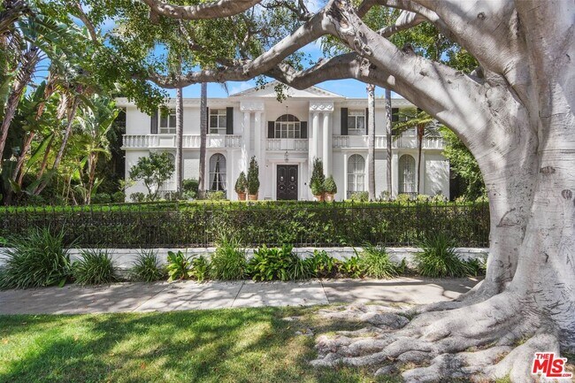 Foto del edificio - 717 N Rodeo Dr