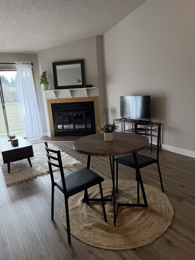 Foto del edificio - 11044 SW Greenburg Rd