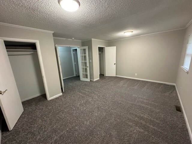 Building Photo - 3907 Overland Hts