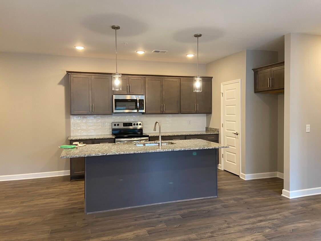 7501 Highway 70 S Unit 203, Nashville, TN 37221 Condo for Rent in