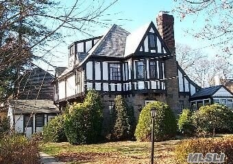 Primary Photo - 2410 Hewlett Ave