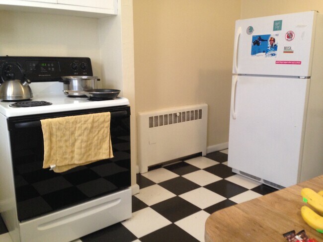 Photo - 877 Farmington Ave Apartment