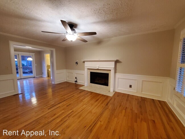Foto del edificio - 4 br, 2.5 bath House - 2675 Shadow Pine Dr