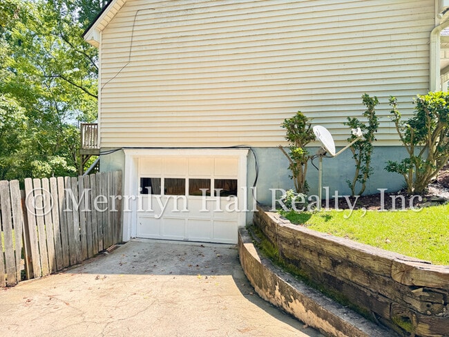 Building Photo - Updated home in Riverwalk!